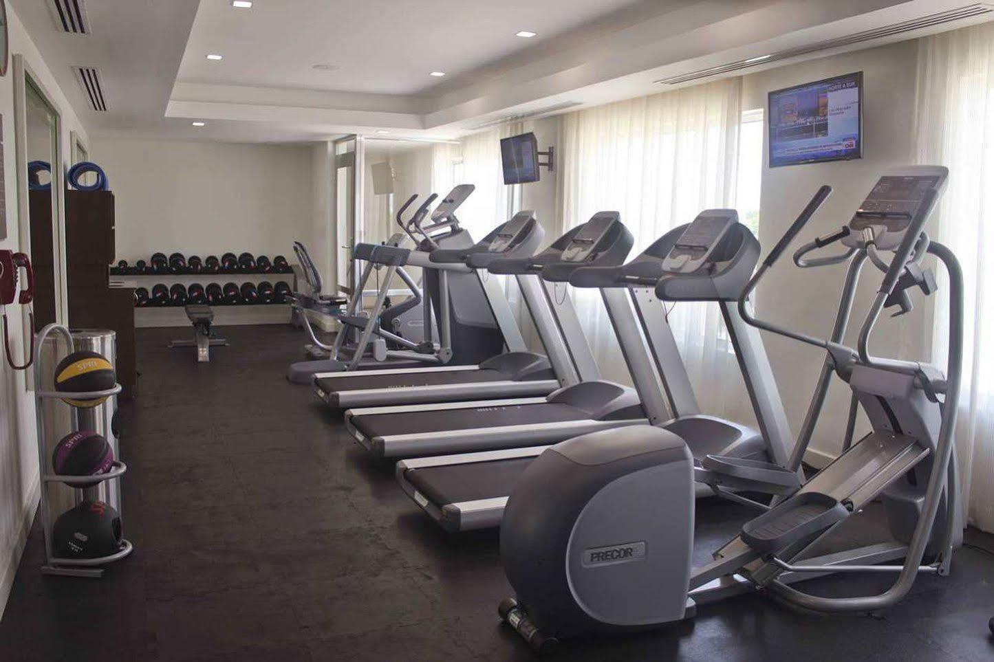 Hampton Inn By Hilton Mérida Kültér fotó