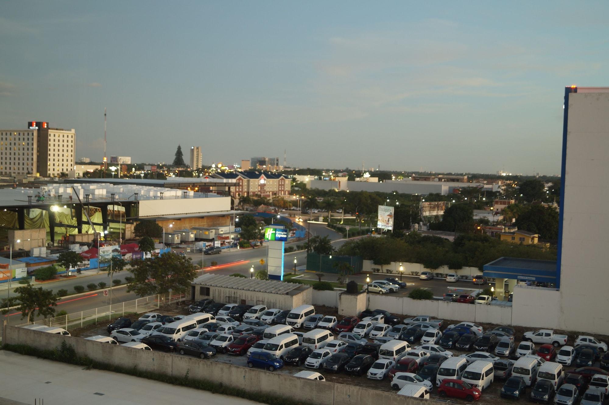 Hampton Inn By Hilton Mérida Kültér fotó