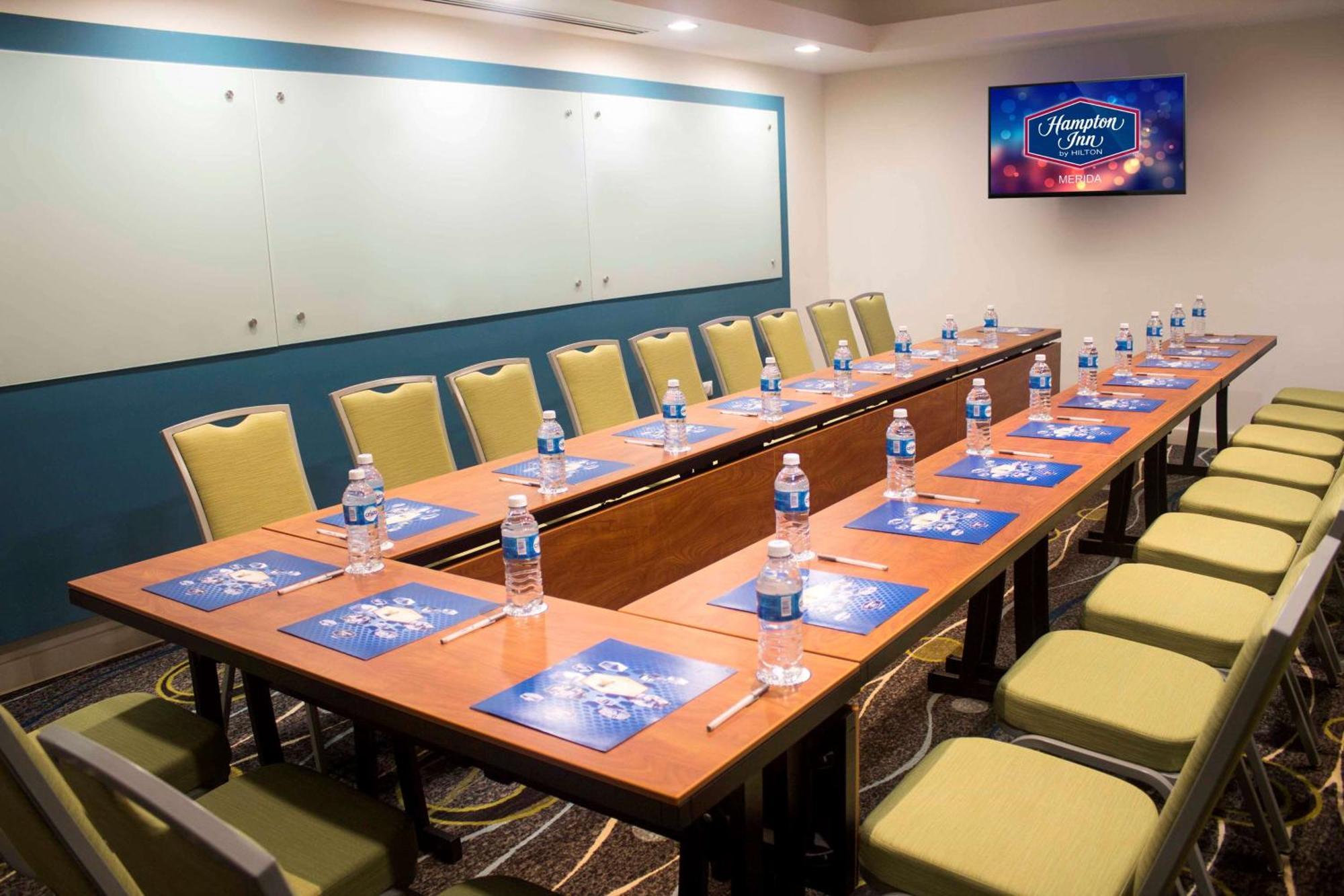 Hampton Inn By Hilton Mérida Kültér fotó