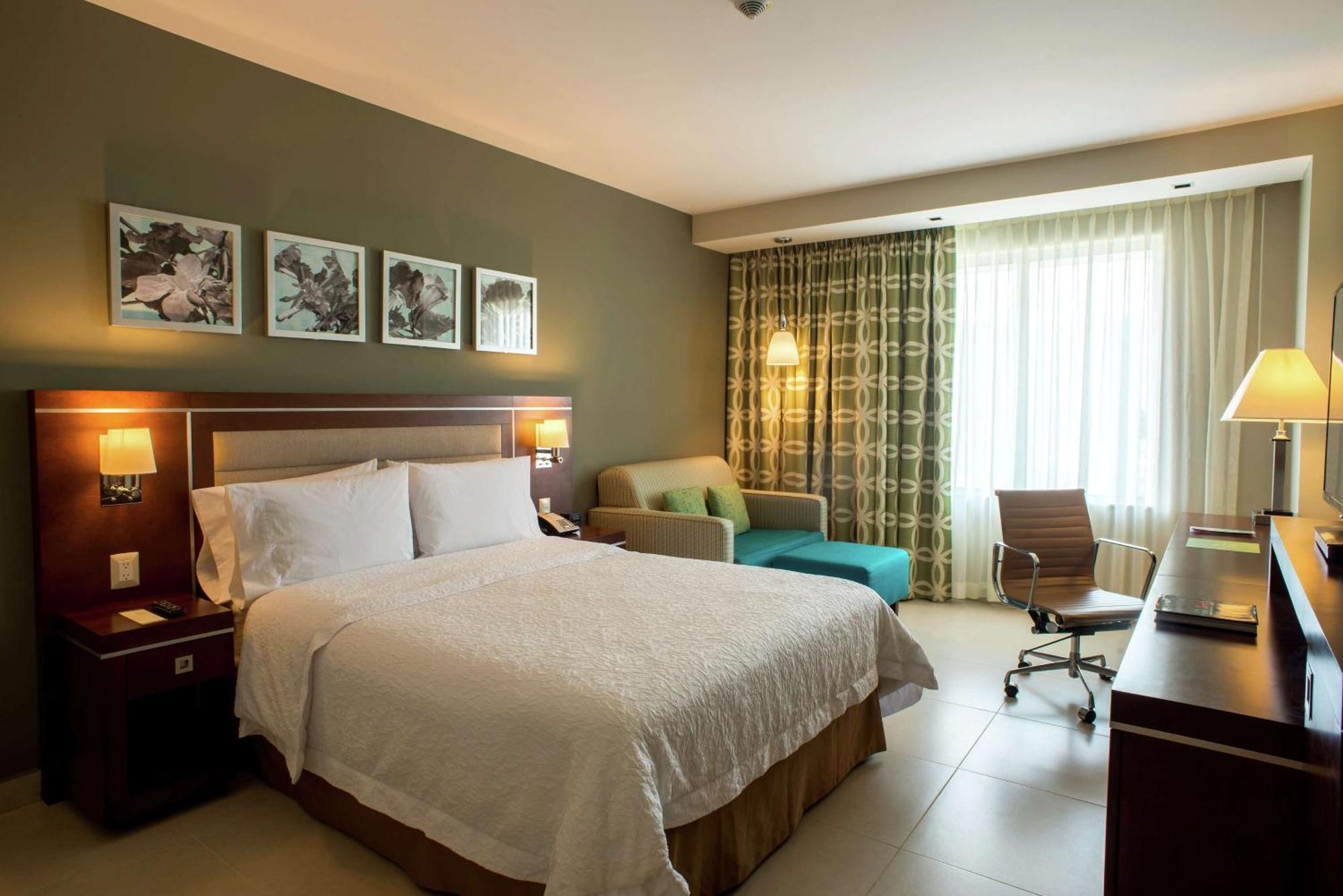 Hampton Inn By Hilton Mérida Kültér fotó